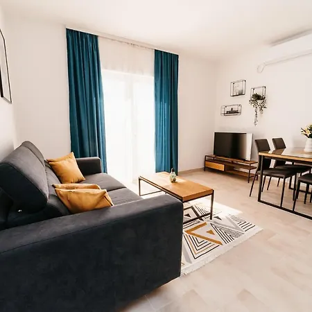 아파트 Apartmani Komarna 코마르나