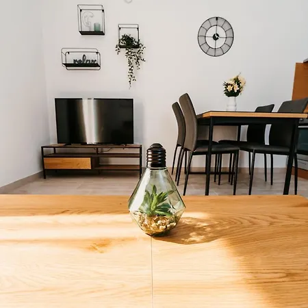 Apartmani Komarna شقة كومارنا