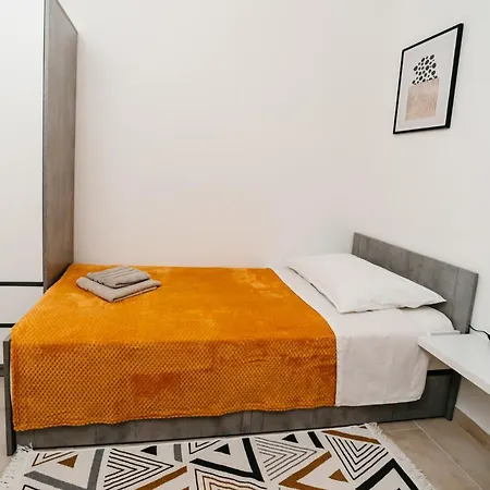 Apartmani Komarna شقة *