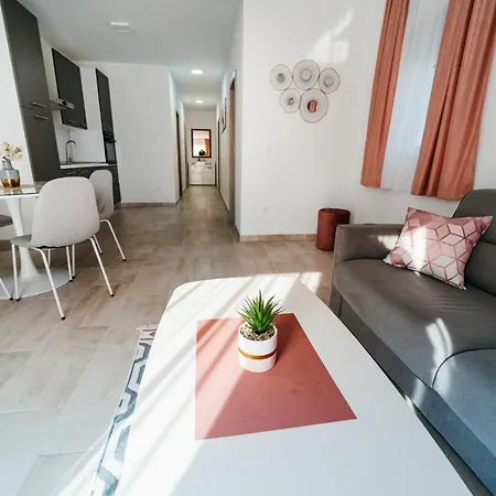 Apartmani Komarna * كومارنا